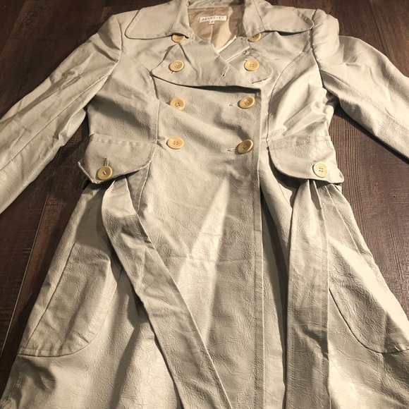 VTG Parallel Poly Vinyl Trench Coat. Cream Color Women’s Size 6. Made In USA - Picture 2 of 8